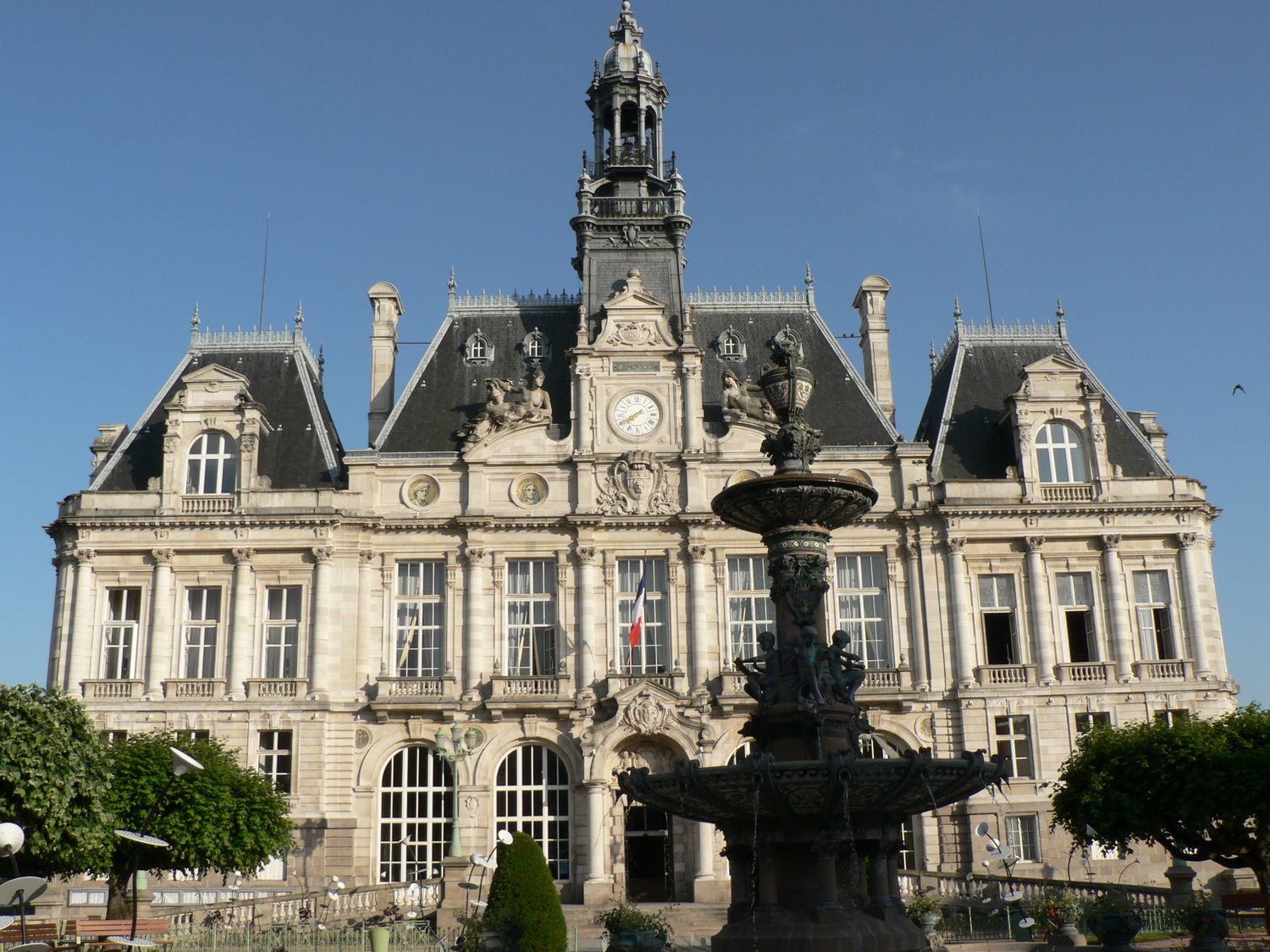 FORUM