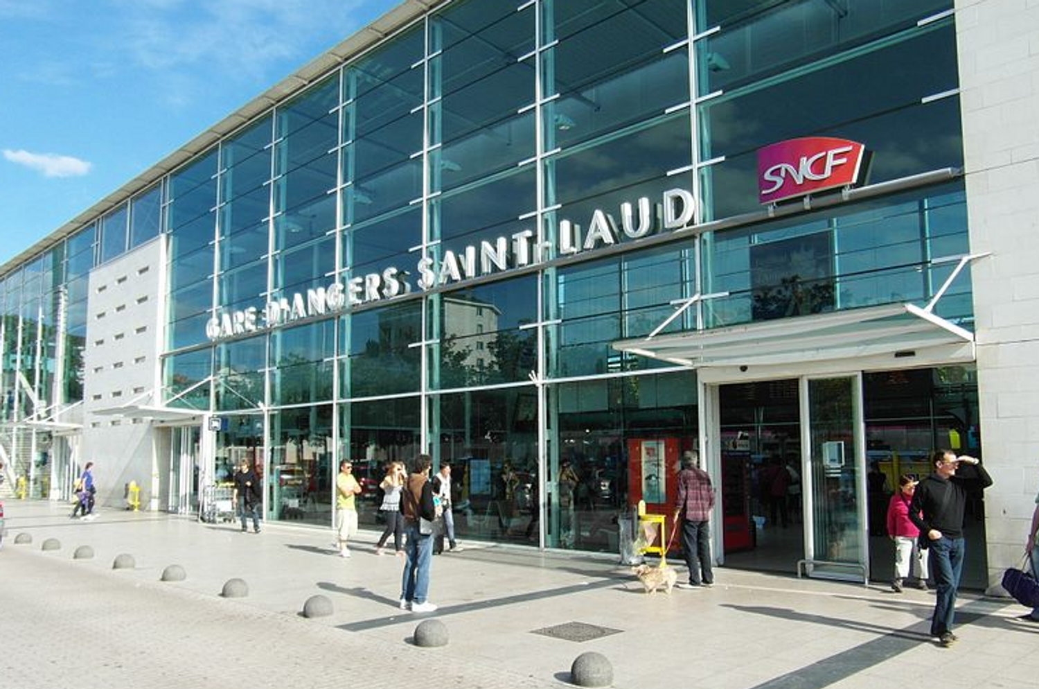 FORUM