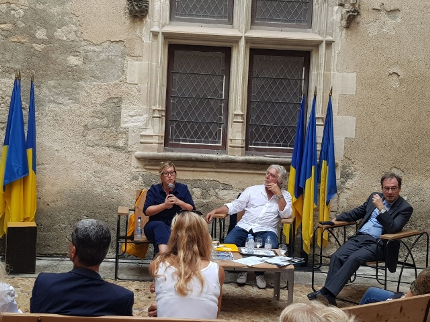 RADIO CAMARGUE