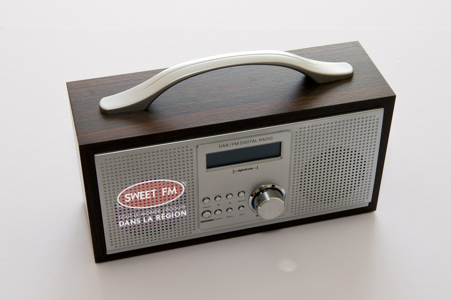 SWEET FM