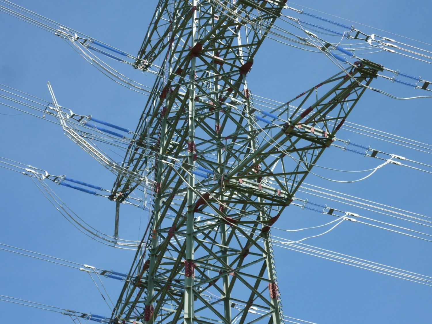 VOLTAGE