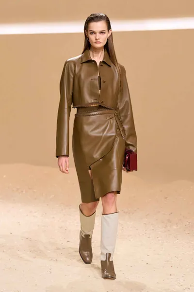FG CHIC : Évasion en Camargue : Hermès Printemps-Été 2026,...
