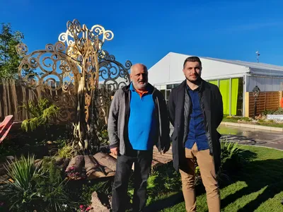 Les représentants de Bergheim devant le jardin de la commune à Folie'Flore aux JO de Mulhouse