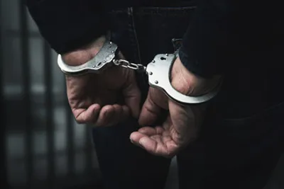 16 mois de prison ferme pour un chauffard qui avait percuté un policier après un refus d’obtempérer