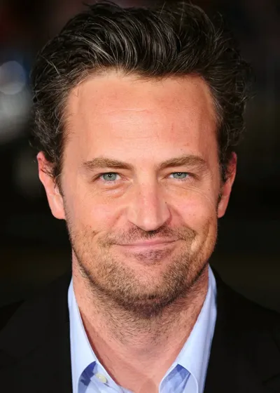 Matthew PERRY , star de la série "Friends" est mort à l'âge de 54 ans