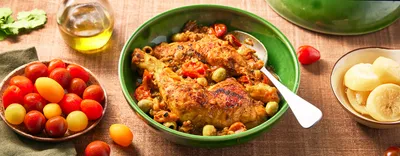 Tajine de poulet aux tomates cerises et au citrons confits