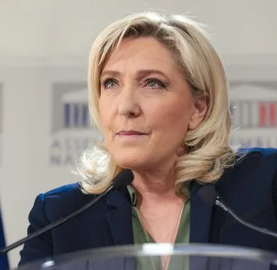 19/09/23 : Présidentielle 2027 : Marine Le Pen se voit comme la candidate naturelle de son camp