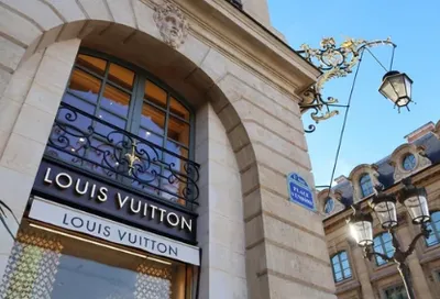 LV 