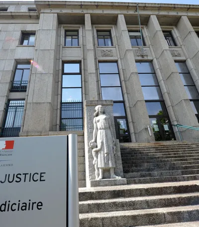 Une assistante familiale accusée de maltraitance envers une jeune mineure placée sous sa garde