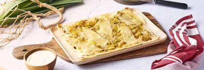 Tarte flambée aux poireaux et munster