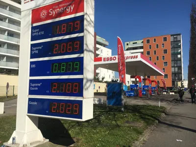 panneau affichage prix carburant crise 2022