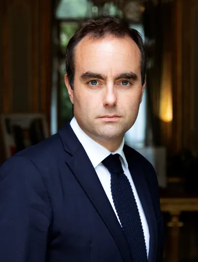 Sébastien Lecornu poursuit les discussions avant la date limite