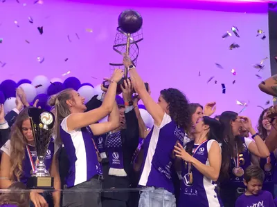 Les cannettanes du Volero réalisent un doublé historique coupe-championnat