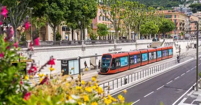 19/01/23 : La ville de Nice teste un nouveau revêtement sur les voies du tramway