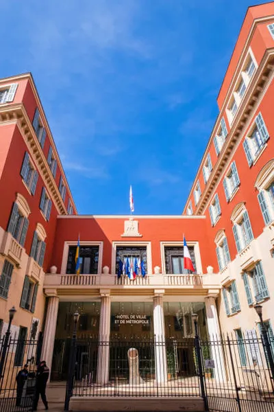 Sculptures d’Orlinski : perquisitions au domicile privé de Christian Estrosi et à la mairie de Nice 