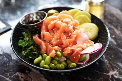 Poke bowl au saumon