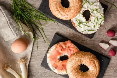 Bagels au saumon fumé et sauce ranch maison