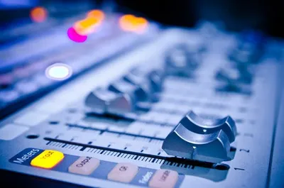RADIO VFM