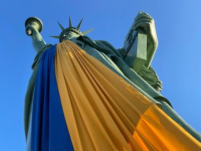 statue liberté colmar drapeau ukraine