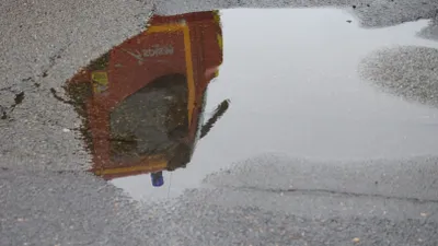 Un utilitaire et un véhicule se heurtent sur la D15