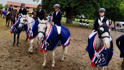 Les cavaliers Dunois champions de France par équipe