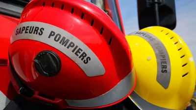 Une minute de silence pour saluer "le dévouement" des pompiers