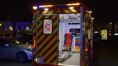 Une voiture part en tonneaux sur l'A10