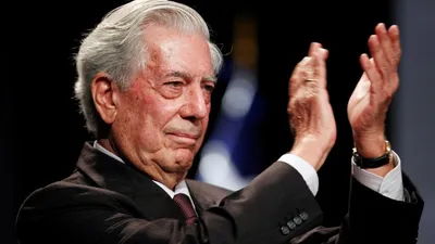 Mario Vargas Llosa, figure de la littérature hispano-américaine,...