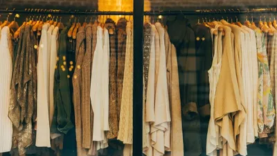 Minute Conso : une nouveauté sur les étiquettes de nos vêtements