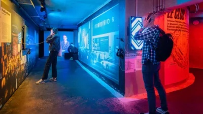 On a visité l'expo Clubbing à Paris.