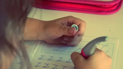 Minute conso : un cahier de vacances pour l'été, une bonne idée ? 