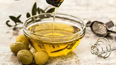 Les prix de l'huile d'olive explosent : la faute à quoi ?