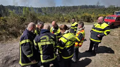 La Breille-les-Pins. Une centaine de pompiers toujours mobilisés...