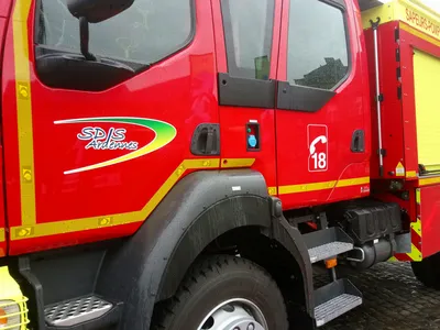 5 chats retrouvés morts et un homme brûlé après l'incendie de...
