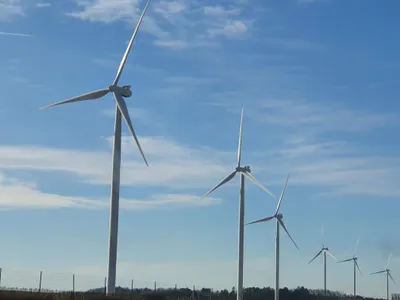 Une visite autour des éoliennes à Cormainville 