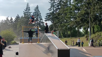 Championnats d'Europe de skate cross, deux médailles pour Adonis Vicq