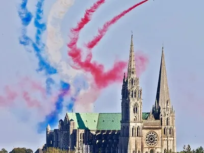 🔊 Patrouille de France et cathédrale réunit pour l'éternité