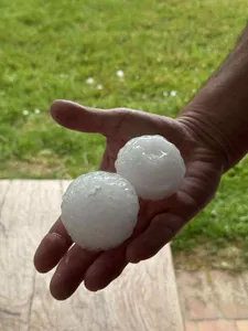 Orages : Des grêlons de la taille d'une balle de tennis