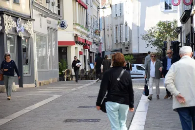 Elle chute sur une borne et réclame 17 000€ à la ville