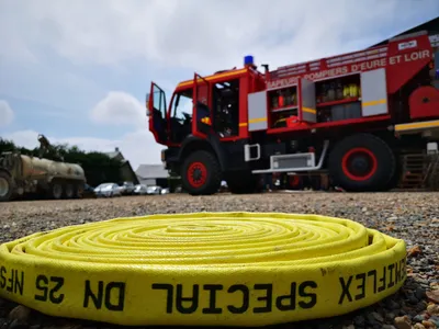 SAINT-LUBIN-DES-JONCHERETS - Un feu de cabanon se propage à une...