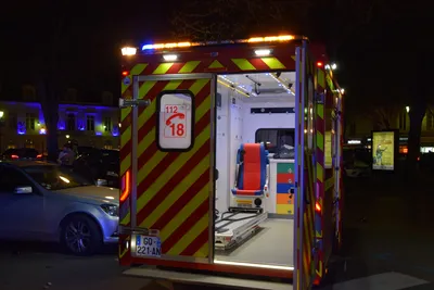 Une voiture part en tonneaux sur l'A10