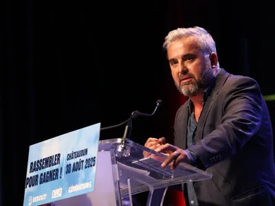 CHÂTEAUDUN – La gauche unitaire devant 2500 militants