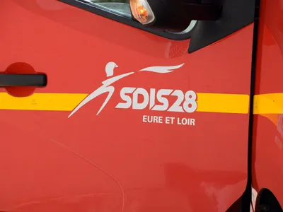 Un feu se propage à du matériel de chantier