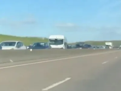 Vacances d'été : un week-end rouge sur les routes en France