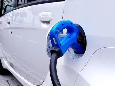 Les véhicules hybrides rechargeables toujours plus nombreux en...