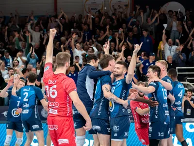 "Ambiance incroyable" : Saint-Nazaire Volley remporte la finale...