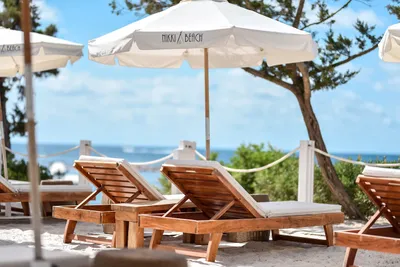 Nikki Beach Ibiza: El Epicentro del Chic Mediterráneo 