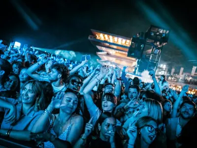 Trinix en live à ParisLongchamp pour la Garden Party