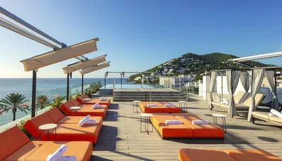 FG CHIC IBIZA : GLOW Rooftop 