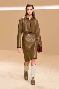 FG CHIC : Évasion en Camargue : Hermès Printemps-Été 2026,...